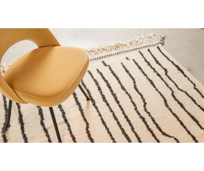 NOUVEAU- TAPIS BERBERE BOUJAD- lignes noires - 439x288