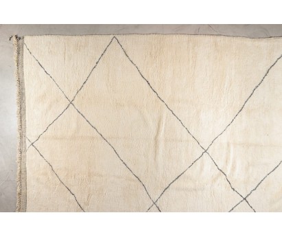 TAPIS BERBERE BENI OUARAIN | BLANC RAYE NOIR | 295cm x 390cm | 100% LAINE FAIT MAIN