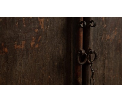 MEUBLE DE RANGEMENT EN ORME LAQUE | 2 PORTES 2 TIRROIRS | SHANXI 18éme | 104cm x 48cm H 107cm