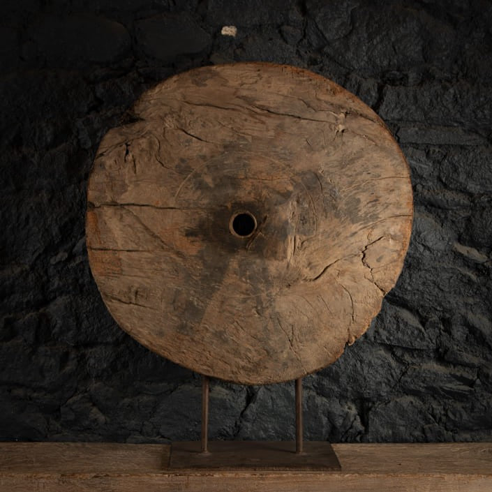 Roue sur socle