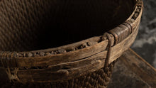Panier ancien en osier tressé