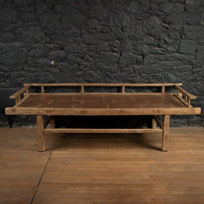 Banquette en orme et bambou