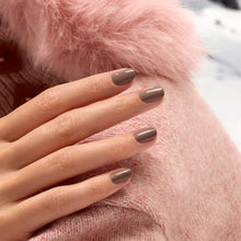 Vernis Green - Freckles