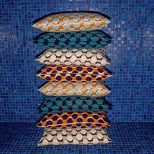 Coussin Twist en soie imprimée