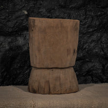 Mortier Mossi en bois exotique - Pièce ancienne