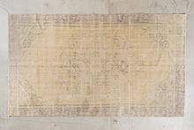 Tapis Vintage - Pièce unique 302/175