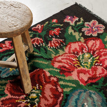 Tapis Killim Moldave - 100% laine nouée main -  125cm x 135cm