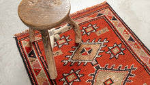 Tapis HERKI  - 100% laine noué main - 90 x 378 cm