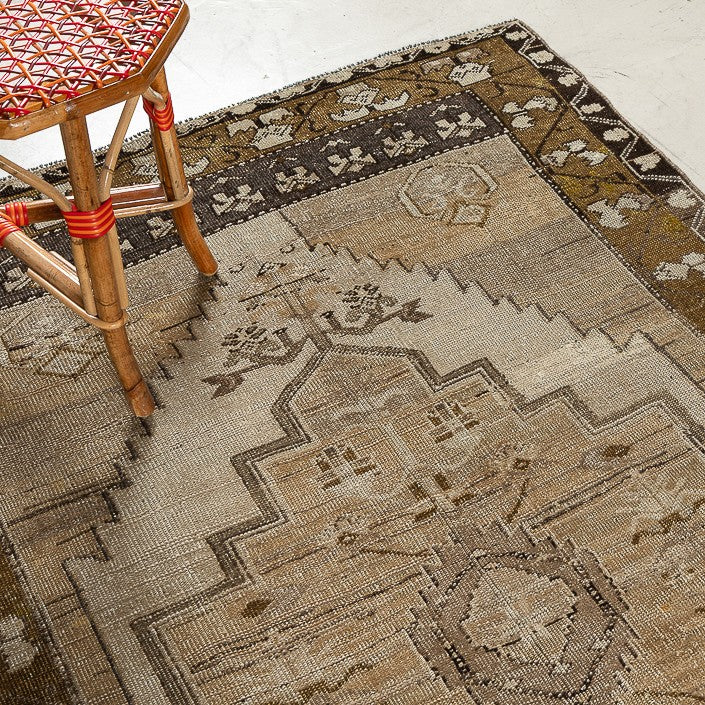 Tapis Vintage - Pièce unique 191/126