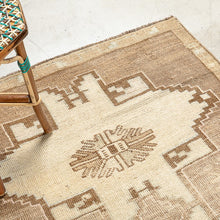 Tapis Vintage - Pièce unique 400/106