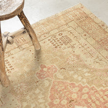 Tapis VINTAGE - 100% laine noué main - 136 x 197 cm