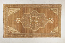 Tapis Vintage - Pièce unique 354/205