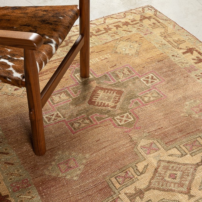 Tapis Vintage - Pièce unique 459/150