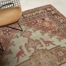 Tapis Vintage - Pièce unique 450/186