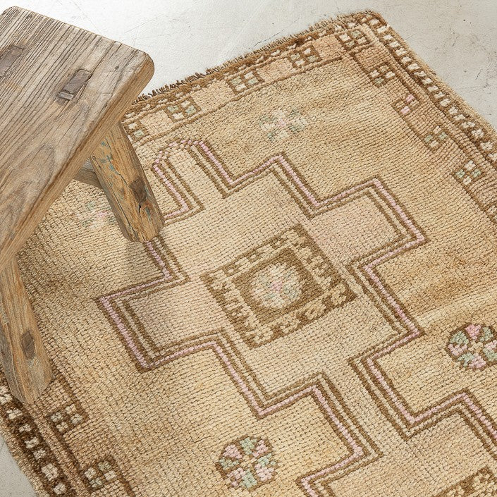 Tapis Vintage - Pièce unique 72/60
