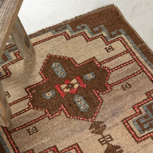 Tapis VINTAGE - 100% laine noué main - 46 x 78 cm