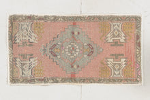 Tapis Vintage - Pièce unique 99/52