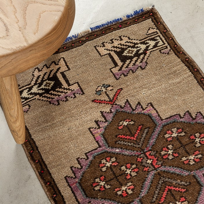 Tapis Vintage - Pièce unique 79/46
