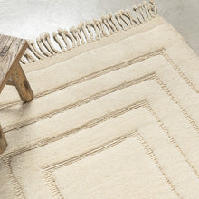 Tapis BERBERE CONTEMPORAIN MRIRT - 100% laine noué main -  105cm x 420cm