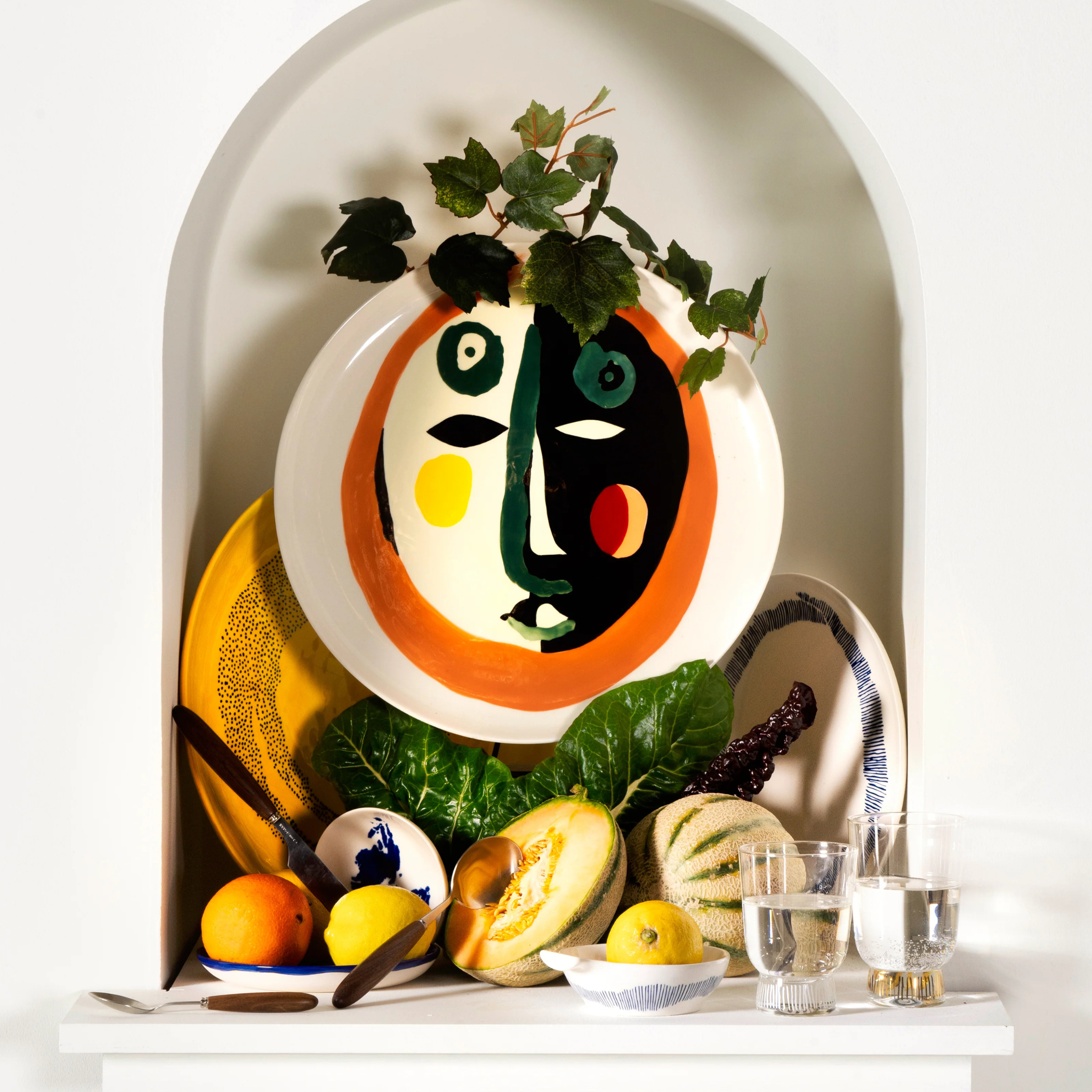 Assiette de service Face 1 Feast en grès – Ø35cm