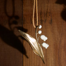 Collier Lilly of the Valley en céramique et bronze