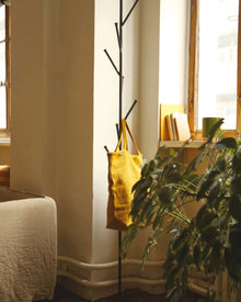 Porte-manteaux Branch en acier brut - H185cm