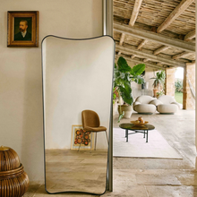 Miroir F.A. 33 en laiton noir - Grand modèle