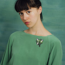 Broche Arbre d’été brodée à la main