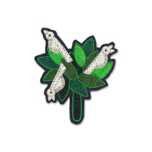 Broche Arbre d’été brodée à la main
