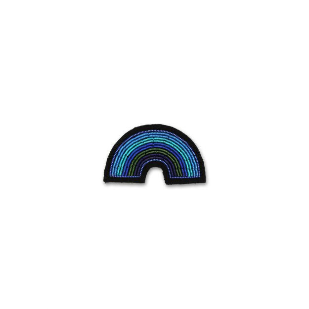 Broche brodée à la main - Arc-en-Bleu