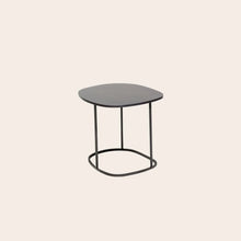 Table basse Ame en acier brut – 3 dimensions