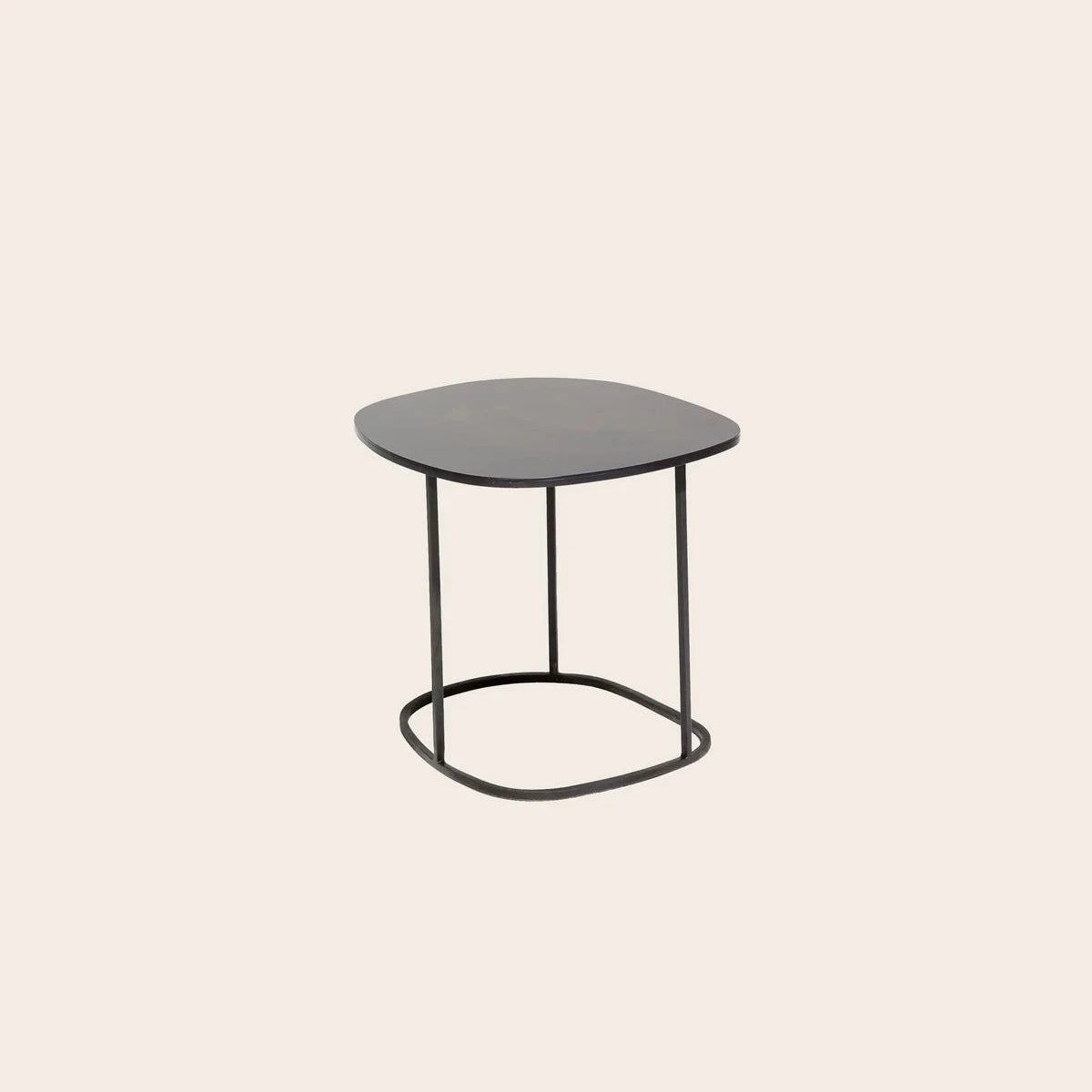 Table basse Ame en acier brut – 3 dimensions