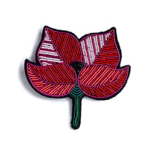 Broche Coquelicot brodée à la main