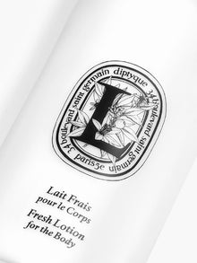 Lait frais pour le corps