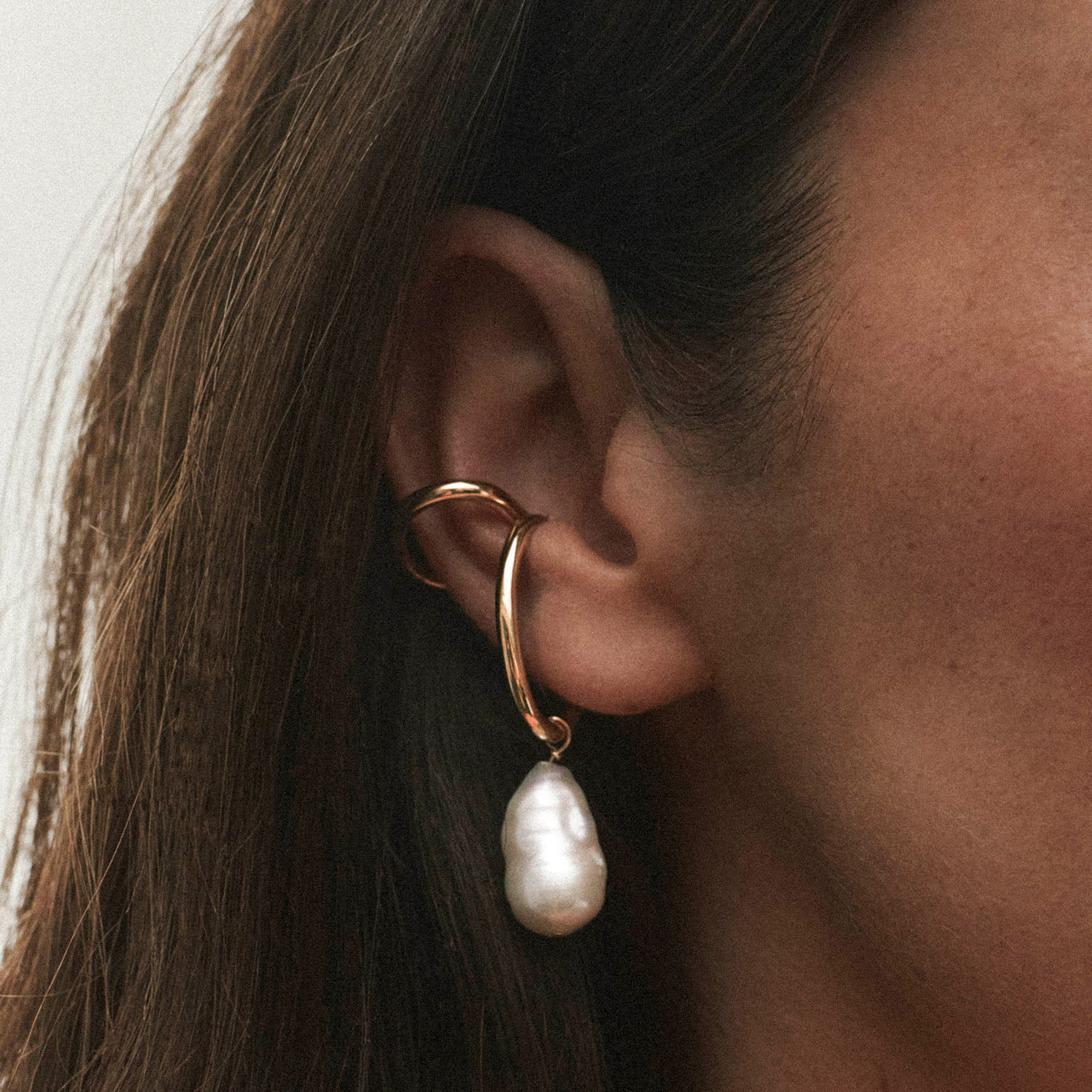 Boucle d'oreille gauche - La Virtuose Baroque plaqué or