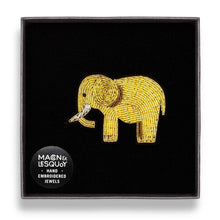 Broche Éléphant brodée à la main