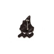 Broche Félouque brodée à la main
