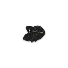 Broche La Rose d’Auguste brodée à la main
