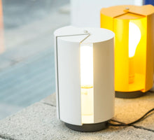 Lampe à poser - Charlotte Perriand - Pivotante - Blanc