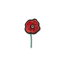 Broche Le Coquelicot de Claude brodée à la main