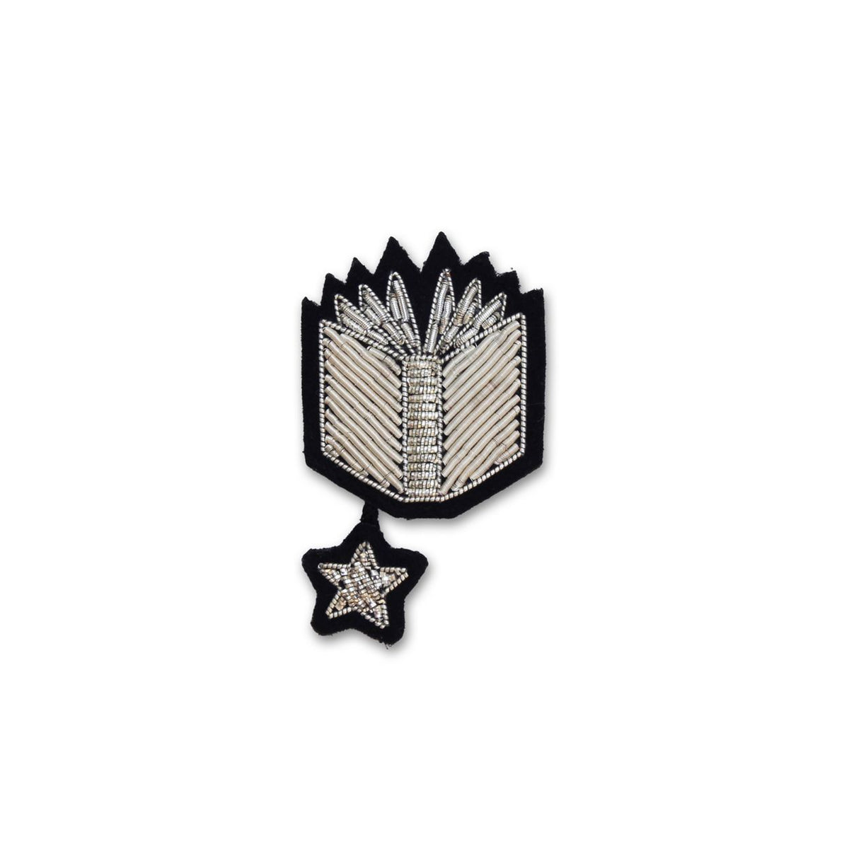 Broche Livre blanc brodée à la main