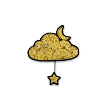 Broche Nuage or et étoile brodée à la main