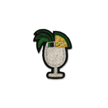 Broche Piña Colada brodée à la main