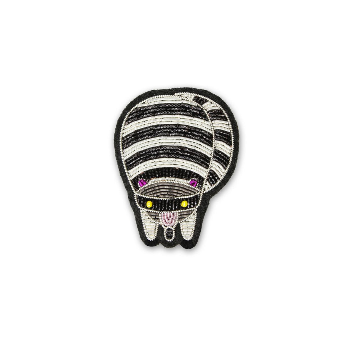 Broche Raton laveur brodée à la main