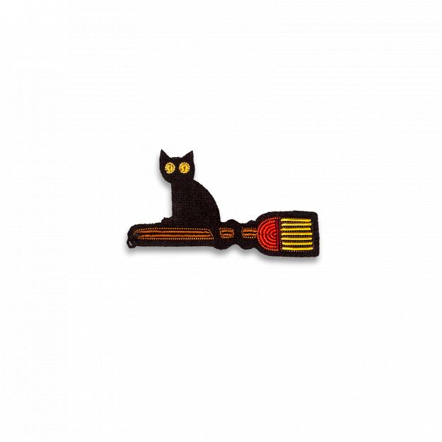 Broche Sorcière brodée à la main
