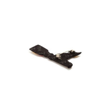 Broche brodée à la main - Sorcière