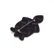 Broche Tortue brodée à la main